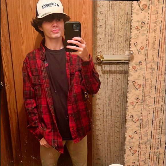 Meet your Posher, Dalton - Picture 5 of 7